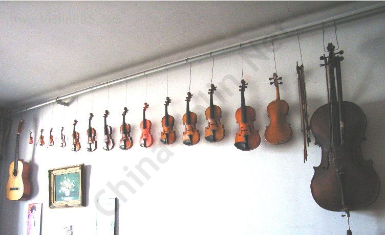 我家的小提琴墙
