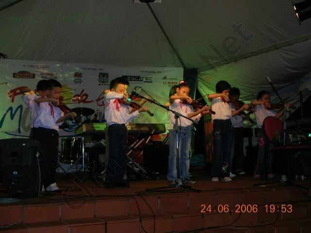 2006-9/20069257591352.jpg