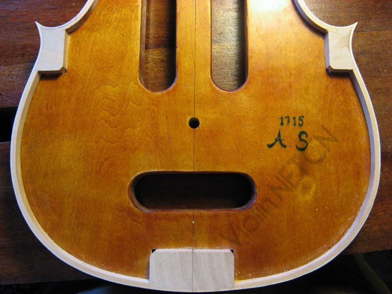 小提琴制作过程. 今年的第一把^^