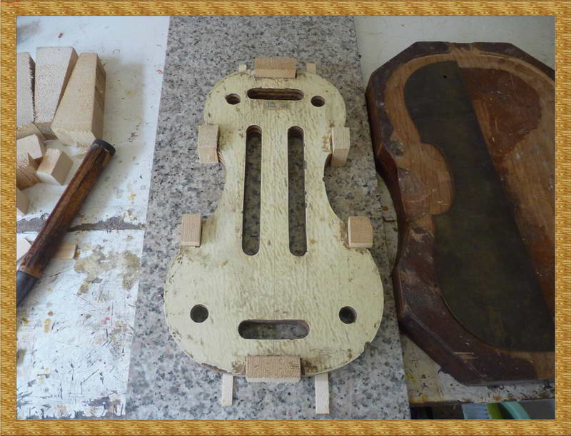 ００１制作琴模粘角木１.jpg