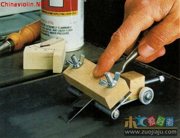 网上看到辅助工具（磨刀器），供大家参考！