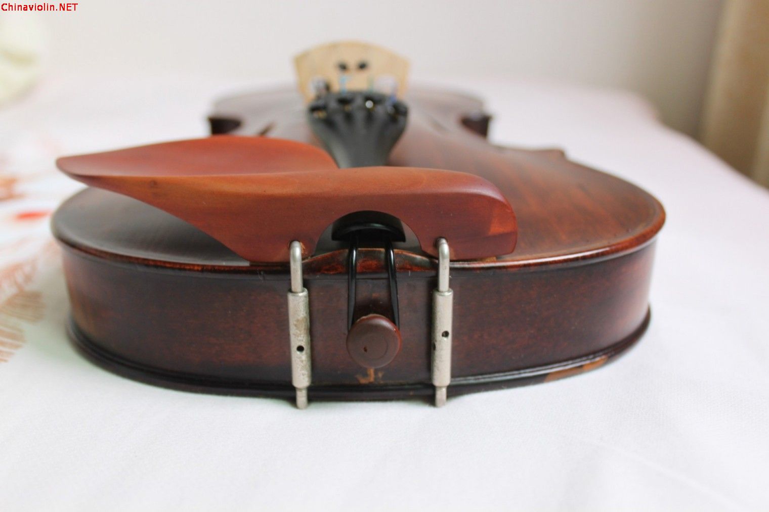 conew_violin (3).jpg