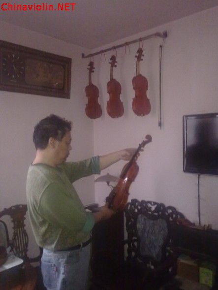 调试法国老琴  1.jpg