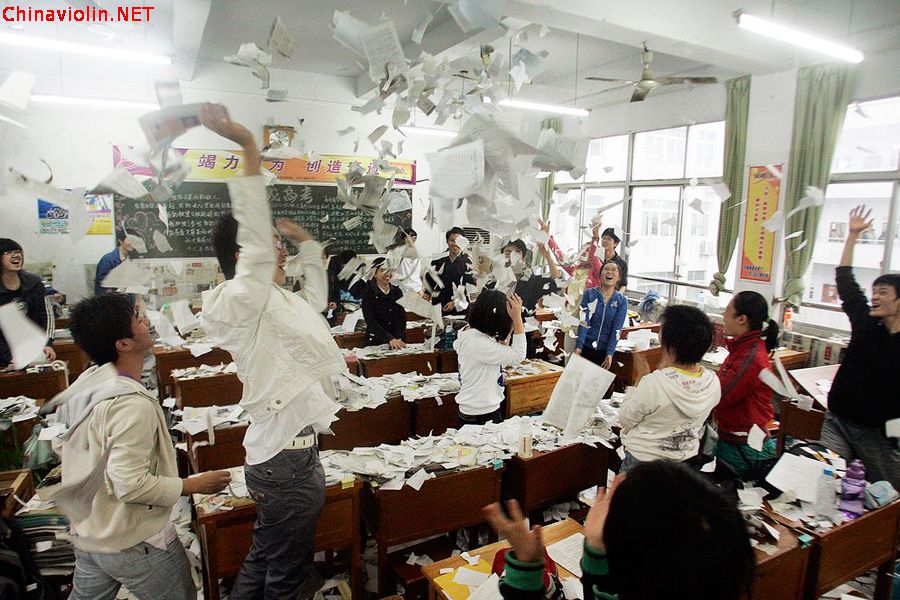 2010高考众生相 05.jpg