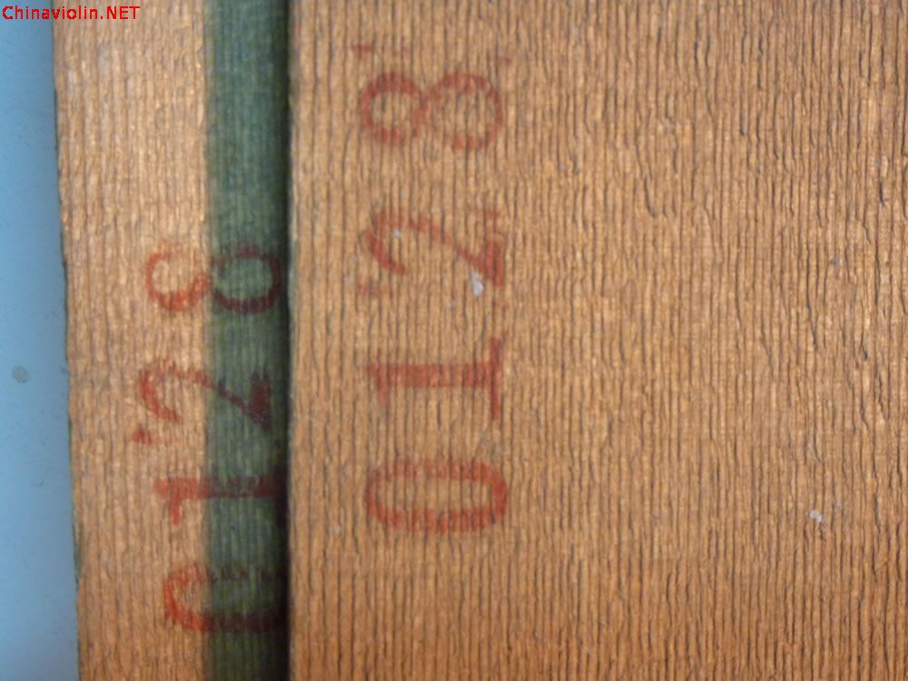 『克雷蒙纳提琴制作坊』掏空家底淘了一批存放几十年顶级欧料面板 ...