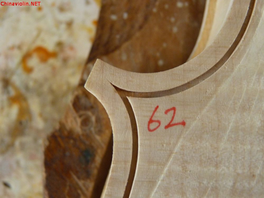 【克雷蒙纳提琴制作坊】62号琴制作照片
