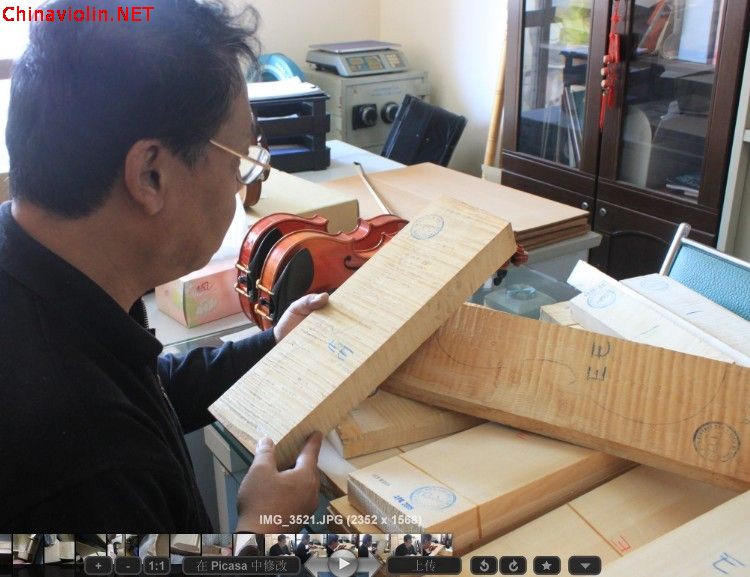 在挑选材料  4.jpg