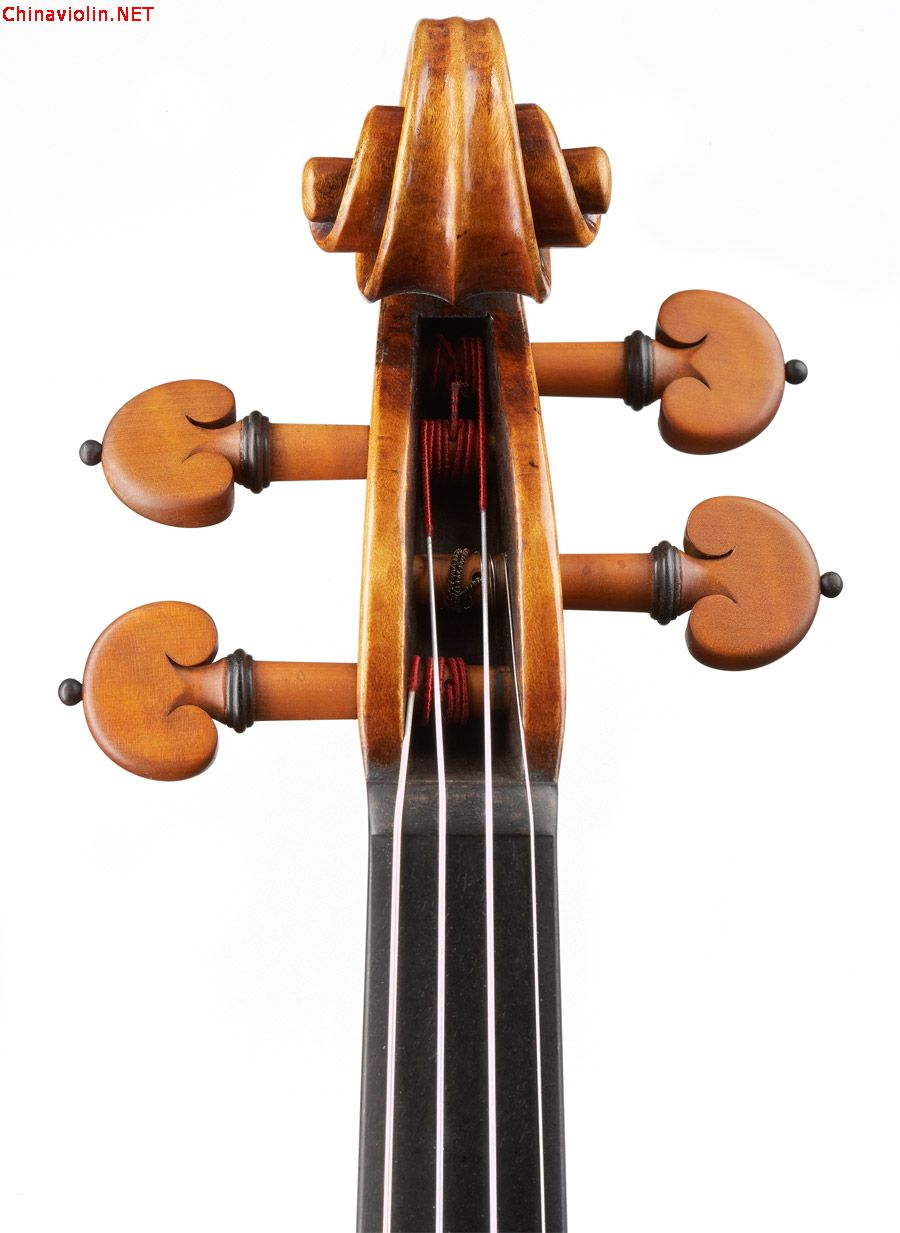 guarneri_1734_schnecke_02.jpg