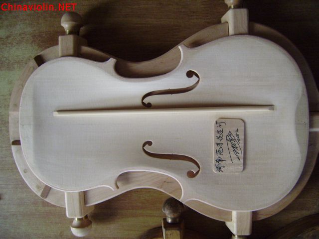 【北京芙蓉提琴工作室】河南平顶山范大夫定制王在新小提琴的制作过程 ... ...