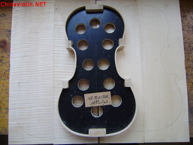 【北京芙蓉提琴工作室】北京陈女士定制王在新欧料小提琴的制作过程 ... ... ...