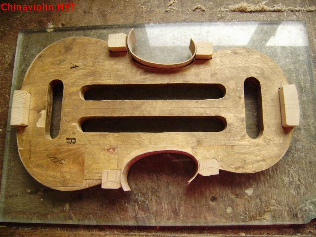 【北京芙蓉提琴工作室】广州黄先生定制李春玲制作的小提琴的制作过程 ... ... ...