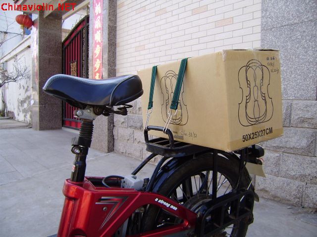 2.换成小箱后，挂钩的位置不变。.jpg