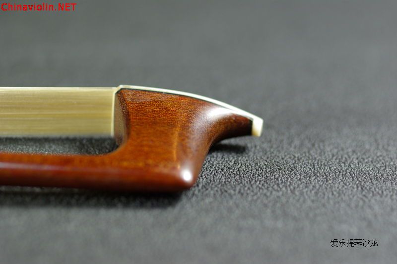 【爱乐提琴置换沙龙】个人使用的三只苏木弓，请大家欣赏。 ... ... ...