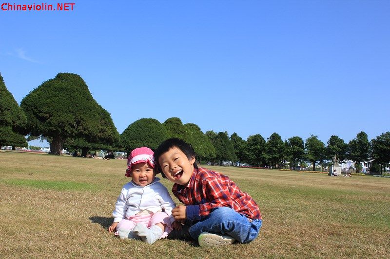 小米和齐齐在hampton court palace.jpg