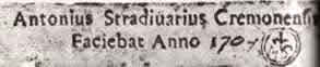一张Antonius Stradivarius Cremonensis的标签？