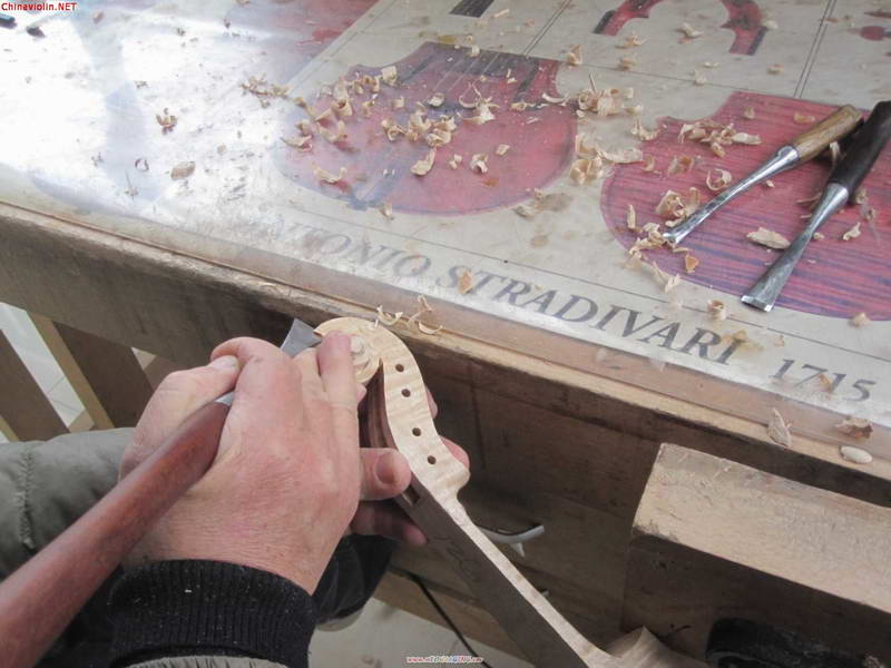 【荣华提琴作坊】杨老师定制126号小提琴制作过程
