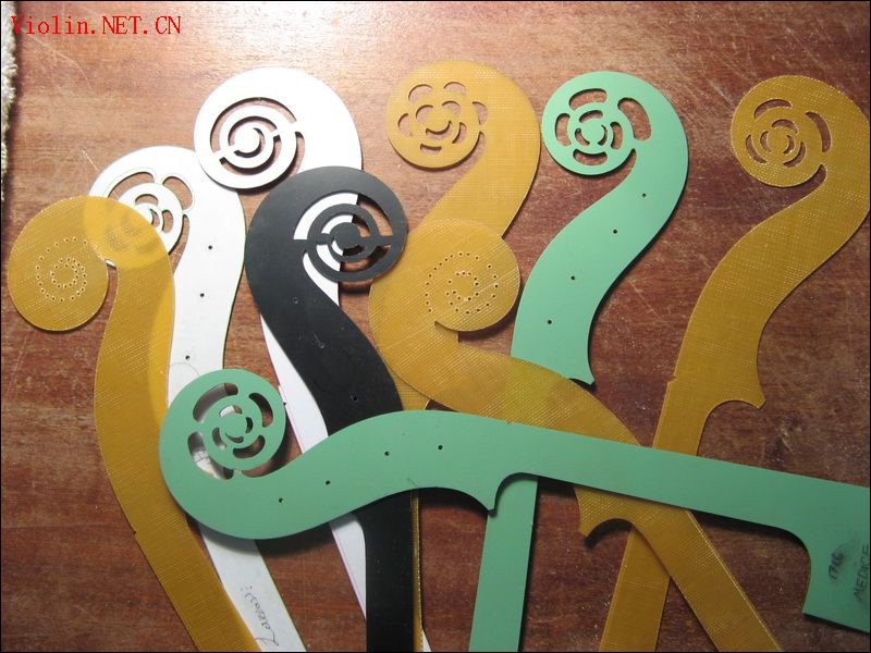 小于说琴：比索与莫拉西的争吵——提琴模具