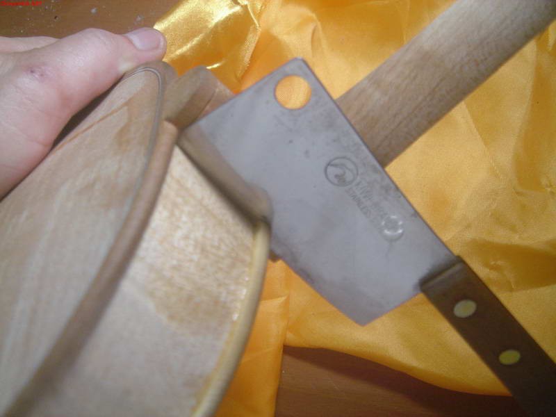 指板太低，怎样把琴头拆下来修理（图说）