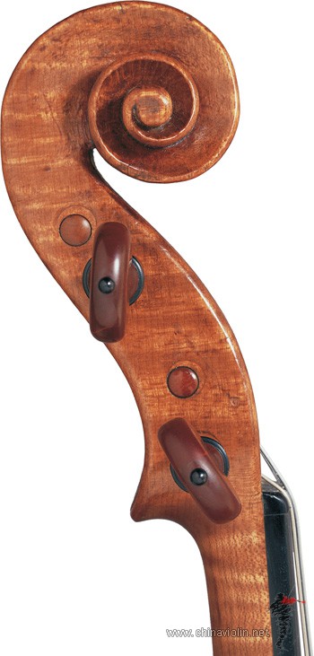 Guarneri_Pietro of Venice_c1750_scroll.jpg