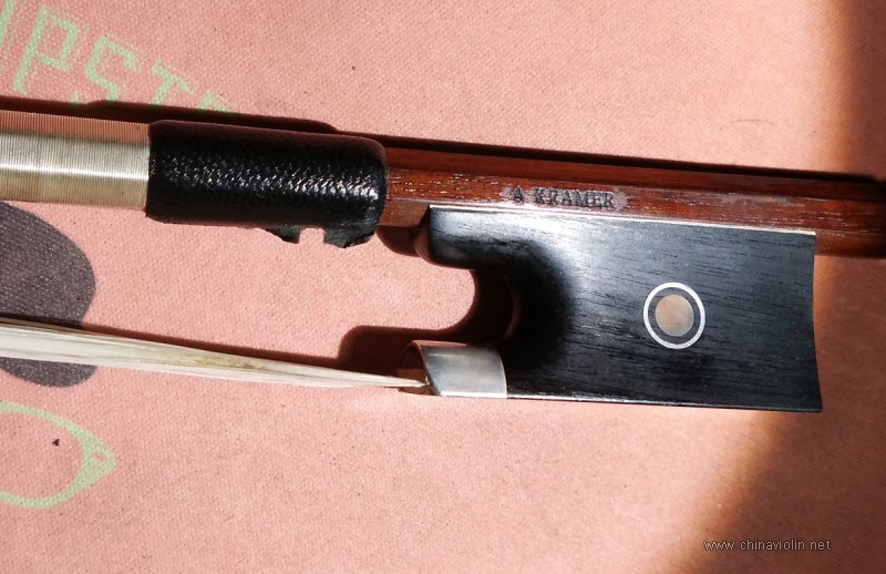 弓子的拇指接触点包皮开胶用什么胶水粘呢？