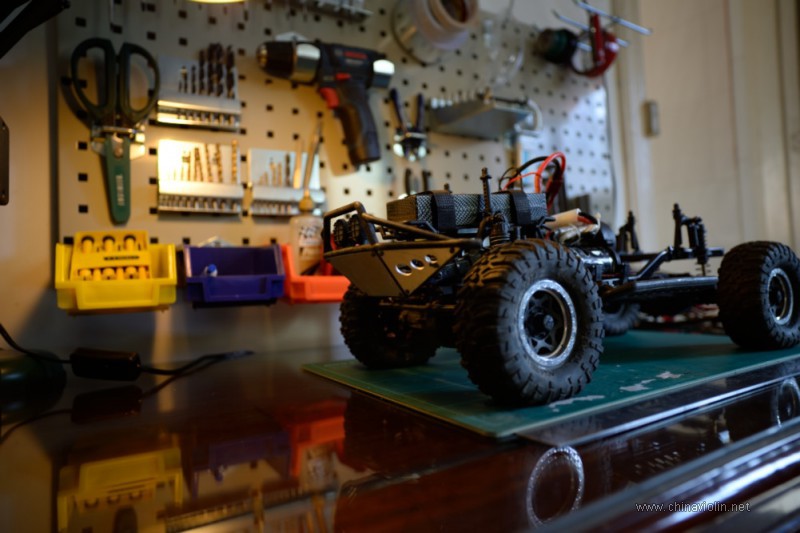 鱼儿的精密机械维修工作室