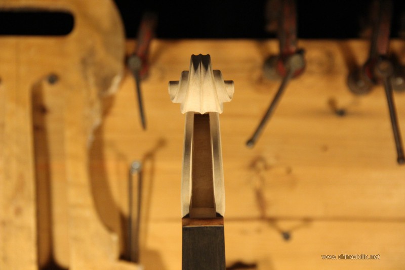 【荣华提琴作坊】151号1/2琴制作过程