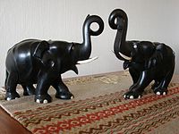 200px-Ebony_elefant.jpg