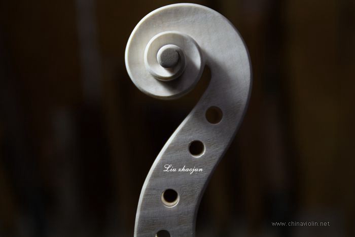 订制顶级欧料小提琴的详细制作过程与标配