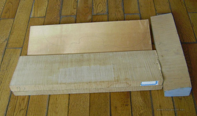 【北京芙蓉提琴工作室】桂林申同学定制李春玲欧料八分之七小提琴的制作过程 ... ...