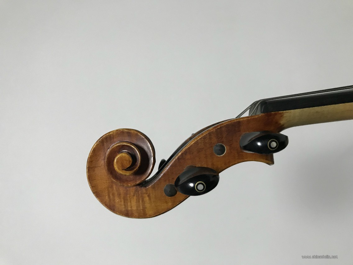 190309qyr2zeno0lyrvonz.jpg
