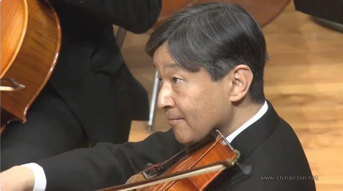 “天皇协奏曲”