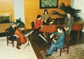 13425_the_japanese_crown_princely_family_1987_122093.jpg