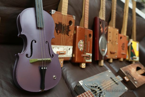 Grandpa's Cigarbox Instruments.jpg