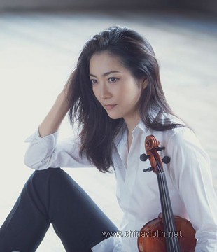 Akiko_Suwanai_Plays_Mozart.jpg