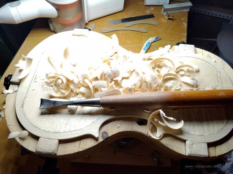 业余制琴之三-背板面板与装配