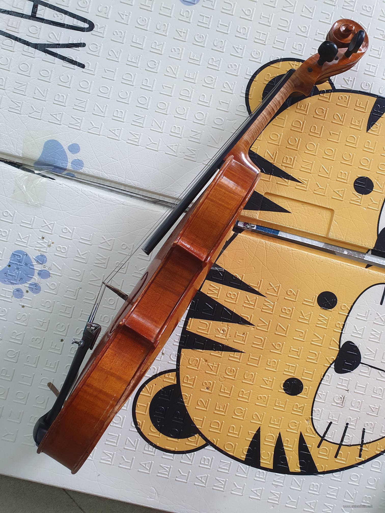侧面