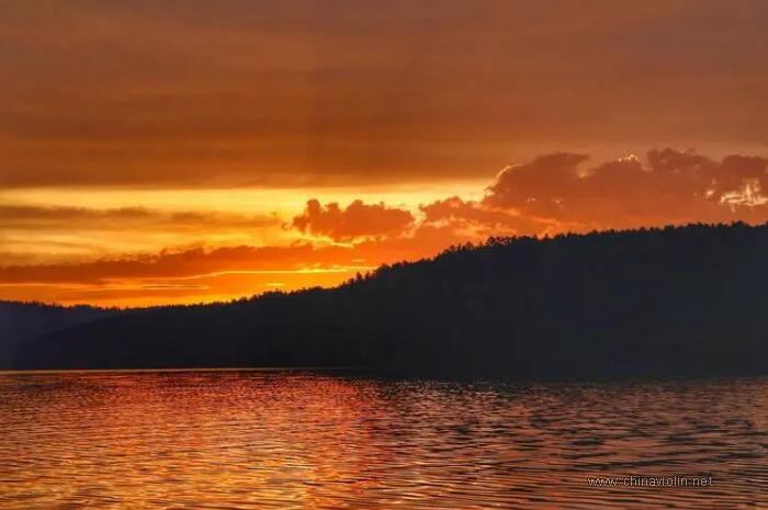 李健《贝加尔湖畔》