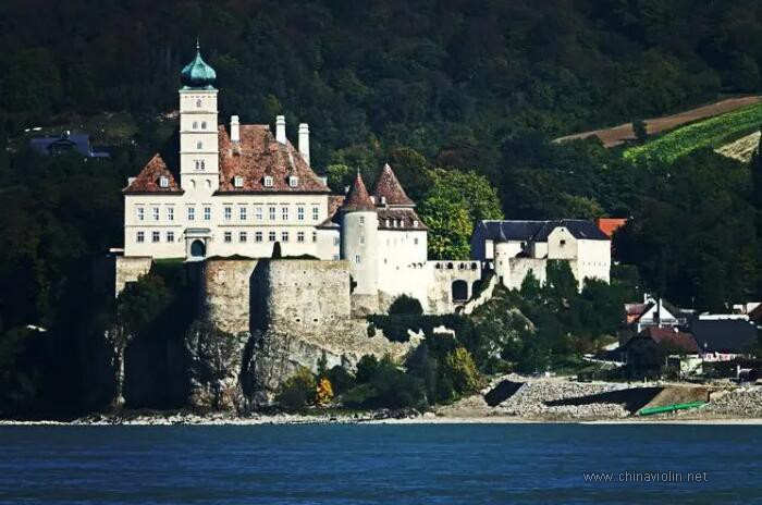 约翰·施特劳斯《蓝色多瑙河》