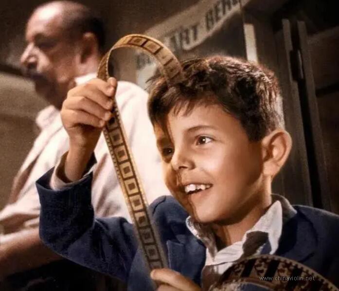 《天堂电影院》