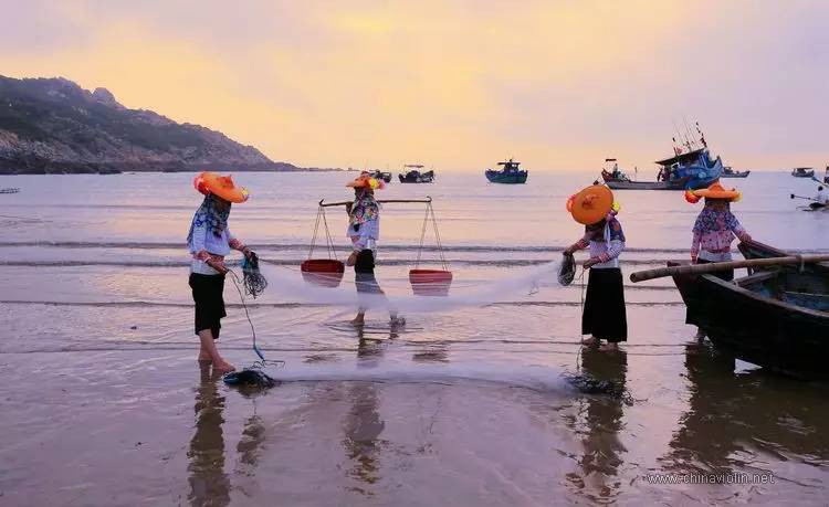 当《渔家姑娘在海边》遇见海岛女民兵：一首歌织就半个世纪的浪花 ...