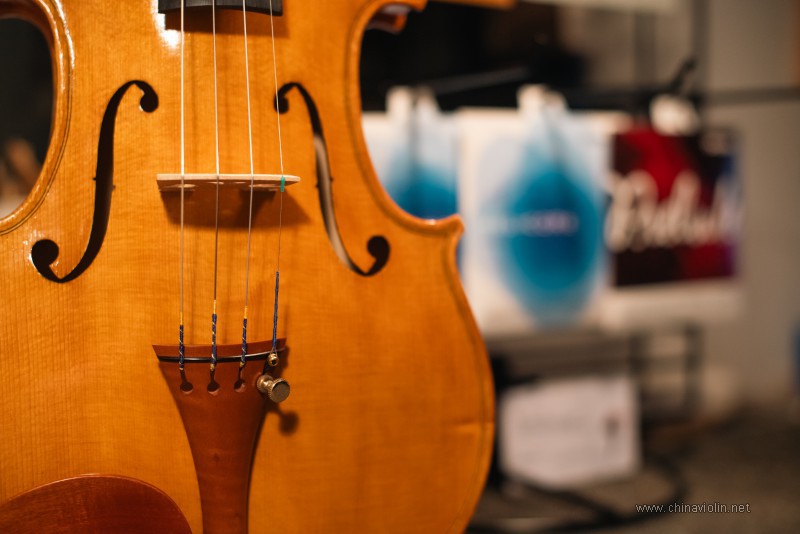 林启明小提琴所用琴弦，由达达里奥(D'Addario)琴弦提供独家赞助 ...