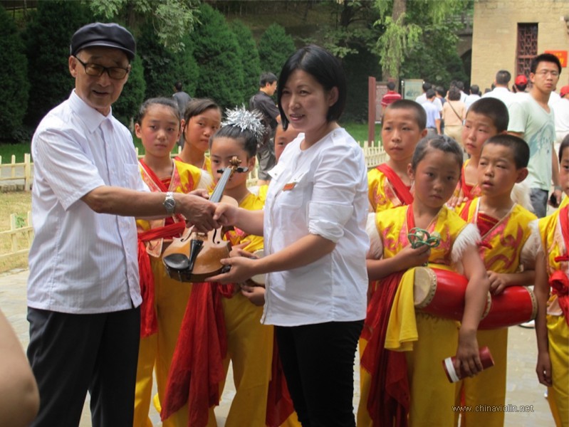 [历史中的小提琴]抗战中的「鲁艺」小提琴