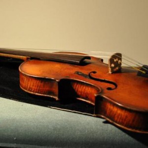 巨矢，一把小提琴（附照片）