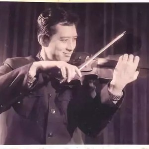 让我们一起来关心一下小提琴老师的教学