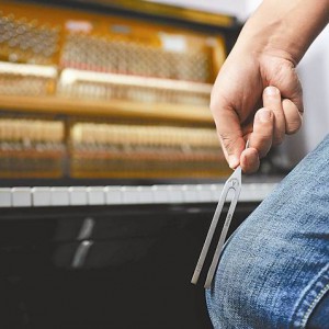 再说小提琴五度双音调音方法的学习