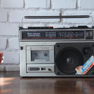 成人拉琴给自己配个“严师”