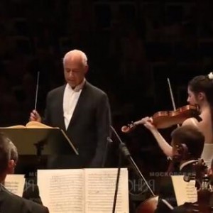 小提琴界新星玛丽亚迪尼亚斯演奏《帕格尼尼小提琴第一协奏曲》 ...